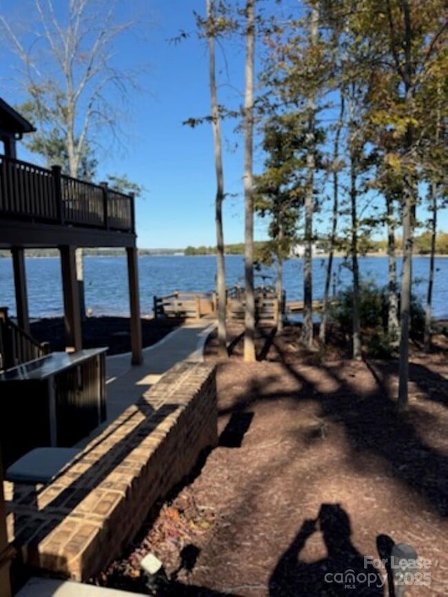 Photo - 4897 Kiser Island Rd