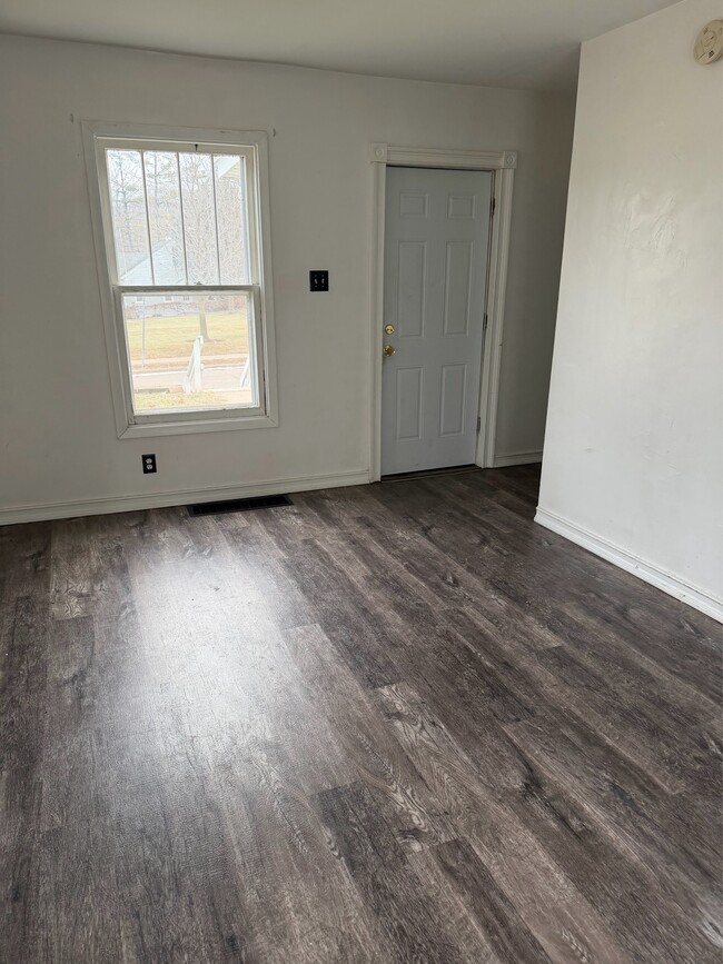 Photo - 1233 2nd Ave S