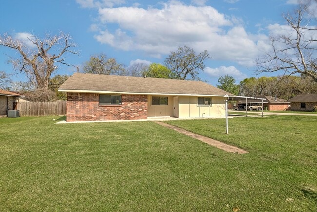 Photo - 501 Ladd St