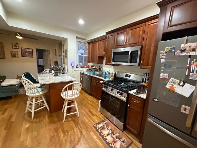 Building Photo - 1029 Tremont St Unit 2