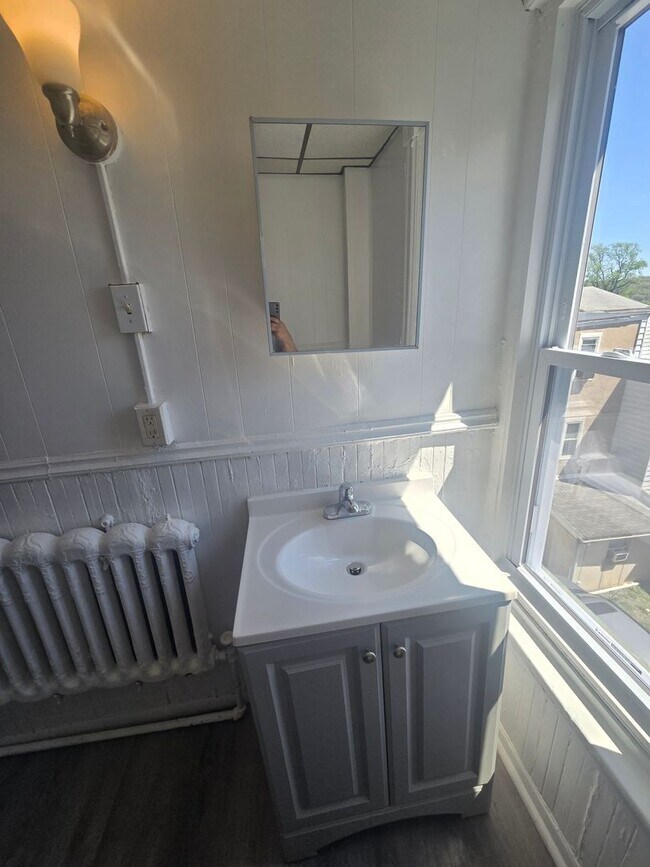 Photo - 450 Maple St Unit 3