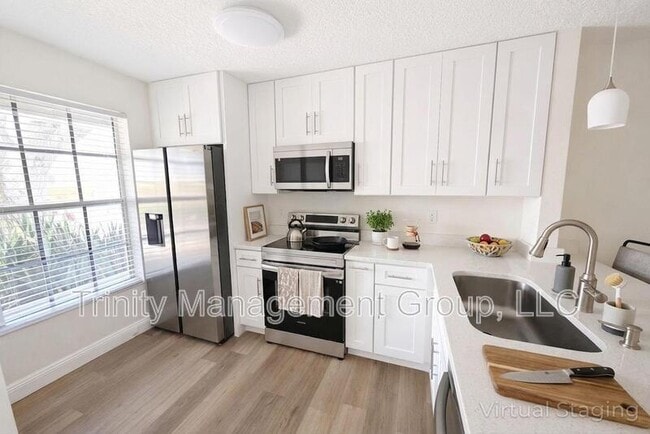 Photo - 2844 Westmoreland Ct