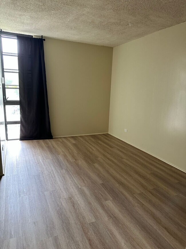 Photo - 1050 Kinau St