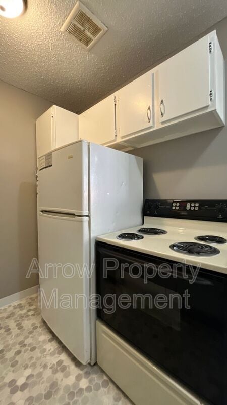 Photo - 1119 E St Unidad 03