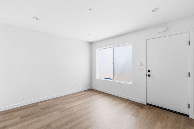6638 Valjean Ct Unit #1