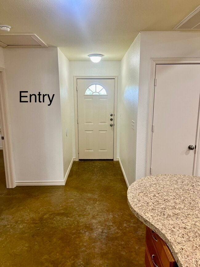 Photo - 202 Chestnut Dr Unit Duplex