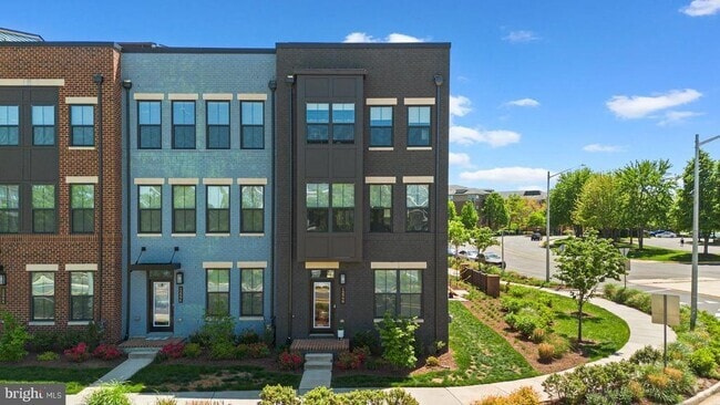 Building Photo - 12998 Hattontown Square Rental