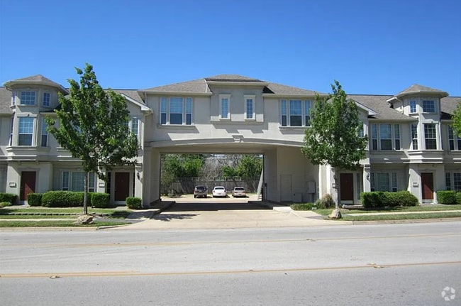 Building Photo - 1212 Welsh Ave Rental