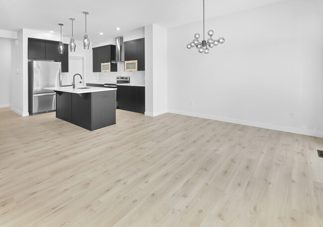 Photo - 3028-3169 169 St SW