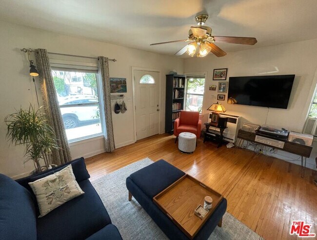 Photo - 1320 N Harvard Blvd Unit 1316