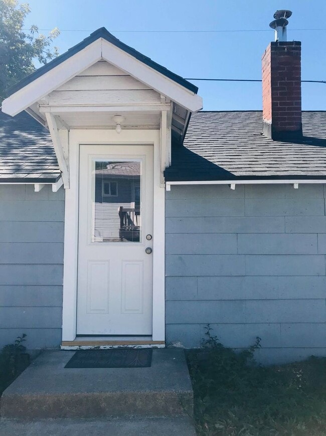 Photo - 115 N Jackson St Unit E