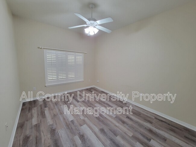 Photo - 8590 SW 10th Rd Casa