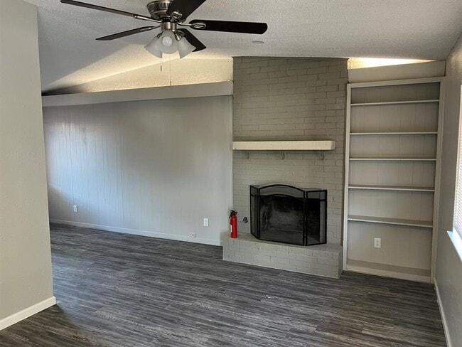 Photo - 8902 Little Walnut Pkwy