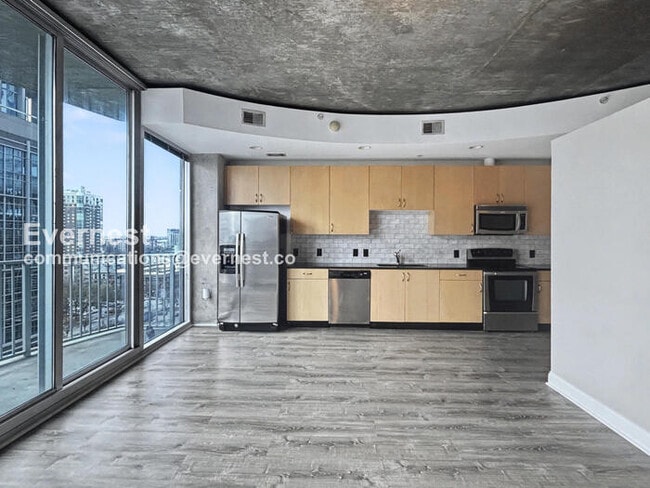 Photo - 400 W Peachtree St NW Unit 1307