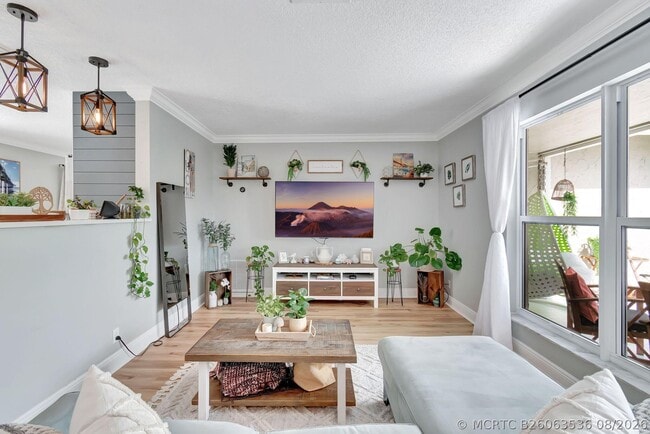 Photo - 1066 SW 25th Way