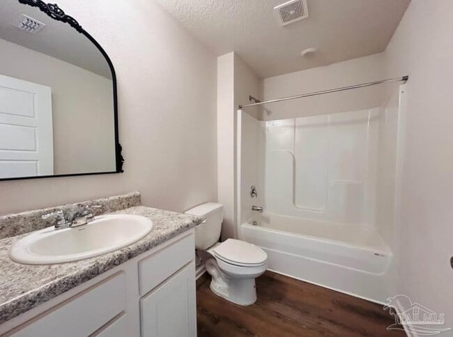 Photo - 1928 High Rdg Ct