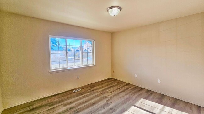 Photo - Beautiful 5 bed 2.5 Bath Home in Renton Highlands