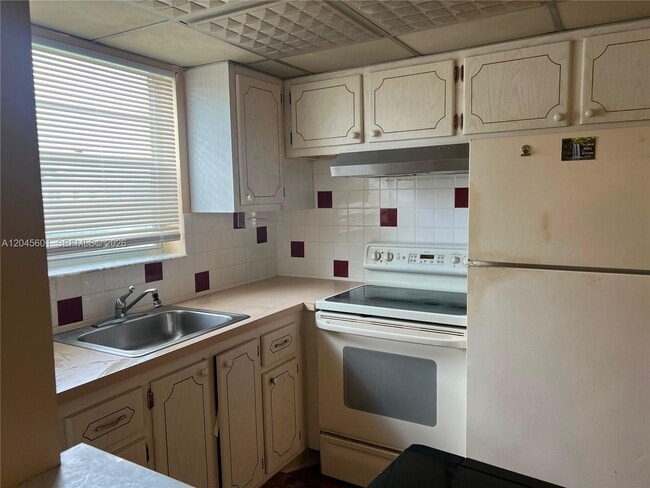 Building Photo - 391 Windsor Q Unit 0