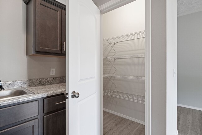 Photo - 3 Bed Duplex Rental in Republic!