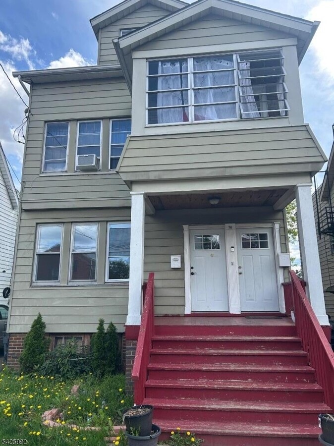 Photo - 74 Sanford Pl
