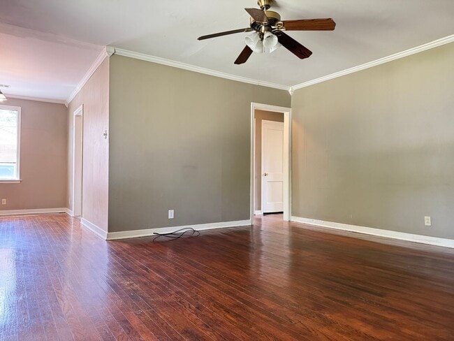 6404 Longwood Rd