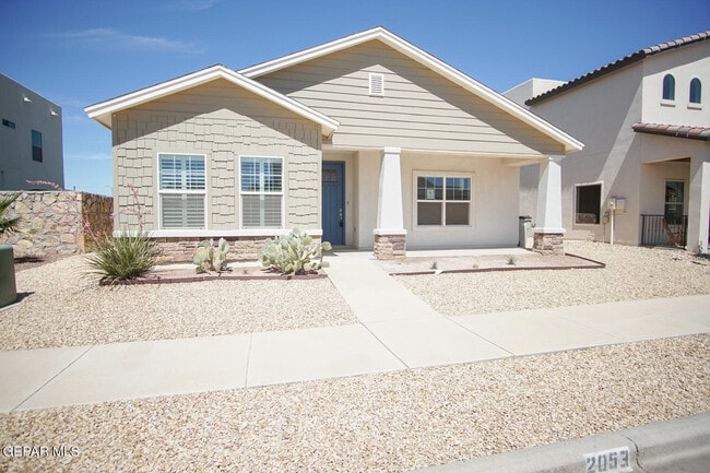 Photo - 2053 William Caples St