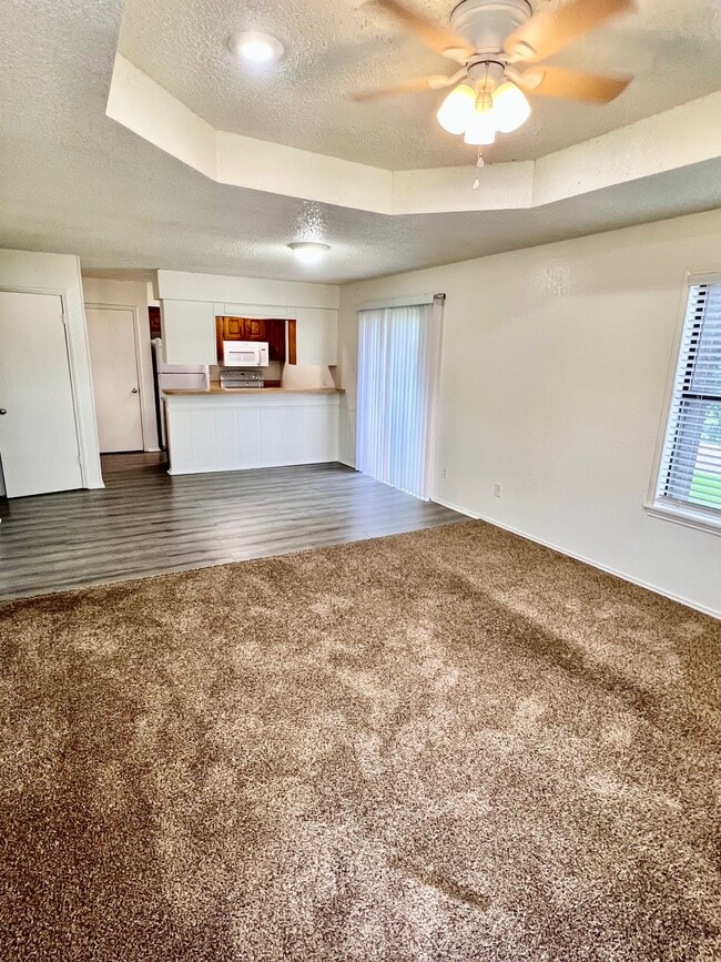 Building Photo - 475 Industrial Dr W Unit 102