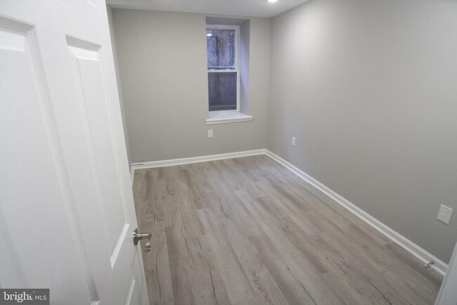 Photo - 630 Brooklyn St