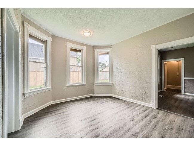 Photo - 911 Sims Ave