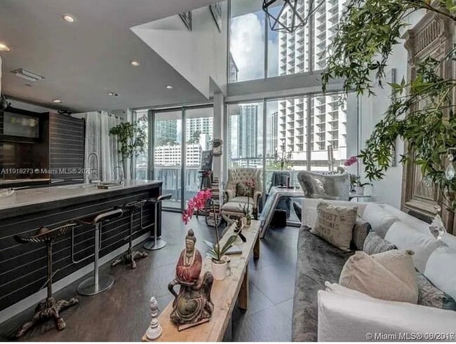 Photo - 200 Biscayne Boulevard Way