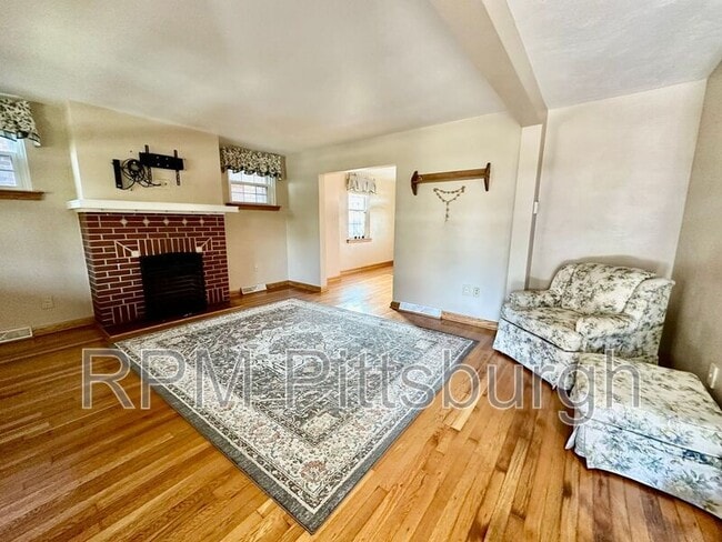 Photo - 1130 Downlook St