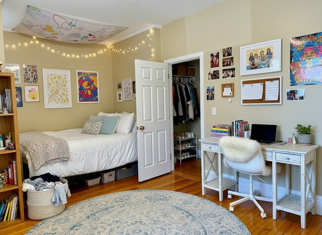 Photo - 74 Egmont St