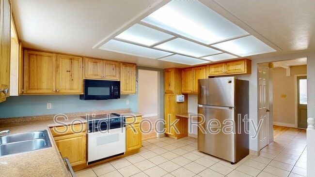 Photo - 535 Silver Spring Cir