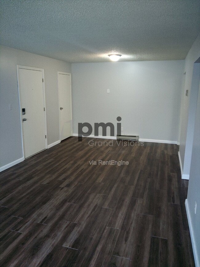 Photo - 24 W Buchanan Ave Unit 9