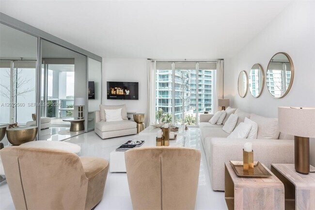 10275 Collins Ave Unit 706