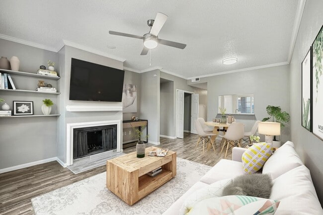 Living Area - Retreat at Lake Highlands Apartments