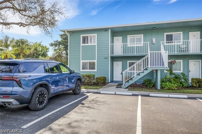 Building Photo - 134 Cypress Way E Unit 305