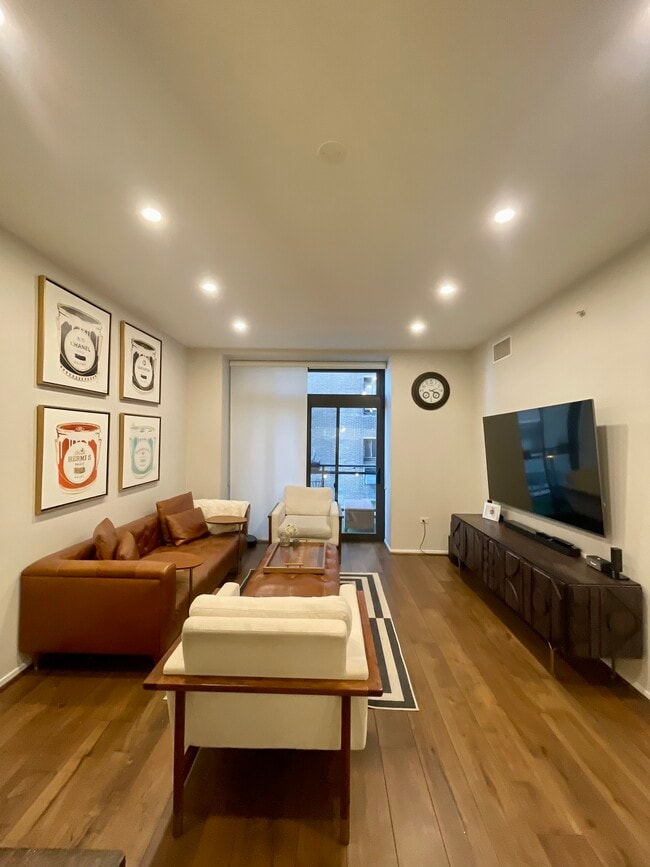 Building Photo - 310 S Michigan Ave Unit 407 Rental
