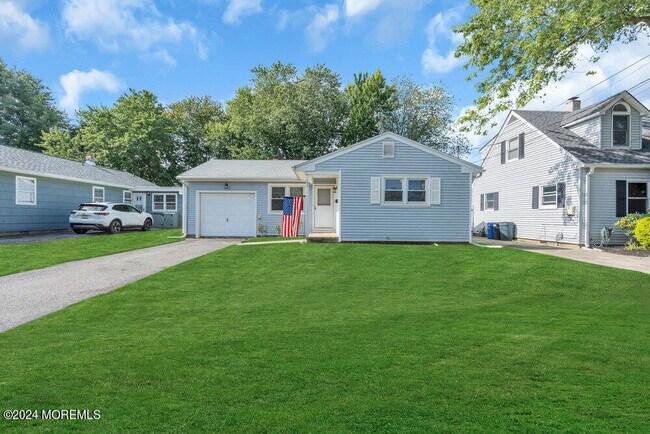 Photo - 137 Marcellus Ave