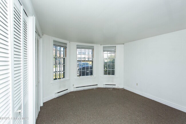 Photo - 590 N Broadway Unit 1
