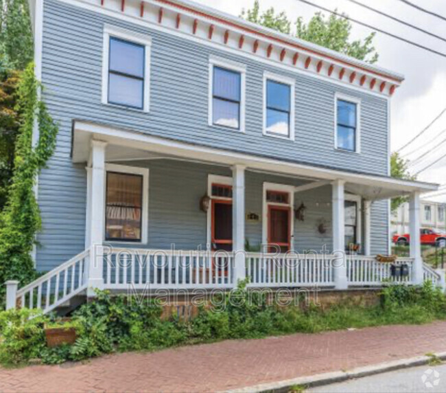 Building Photo - 197 Carroll St SE Rental