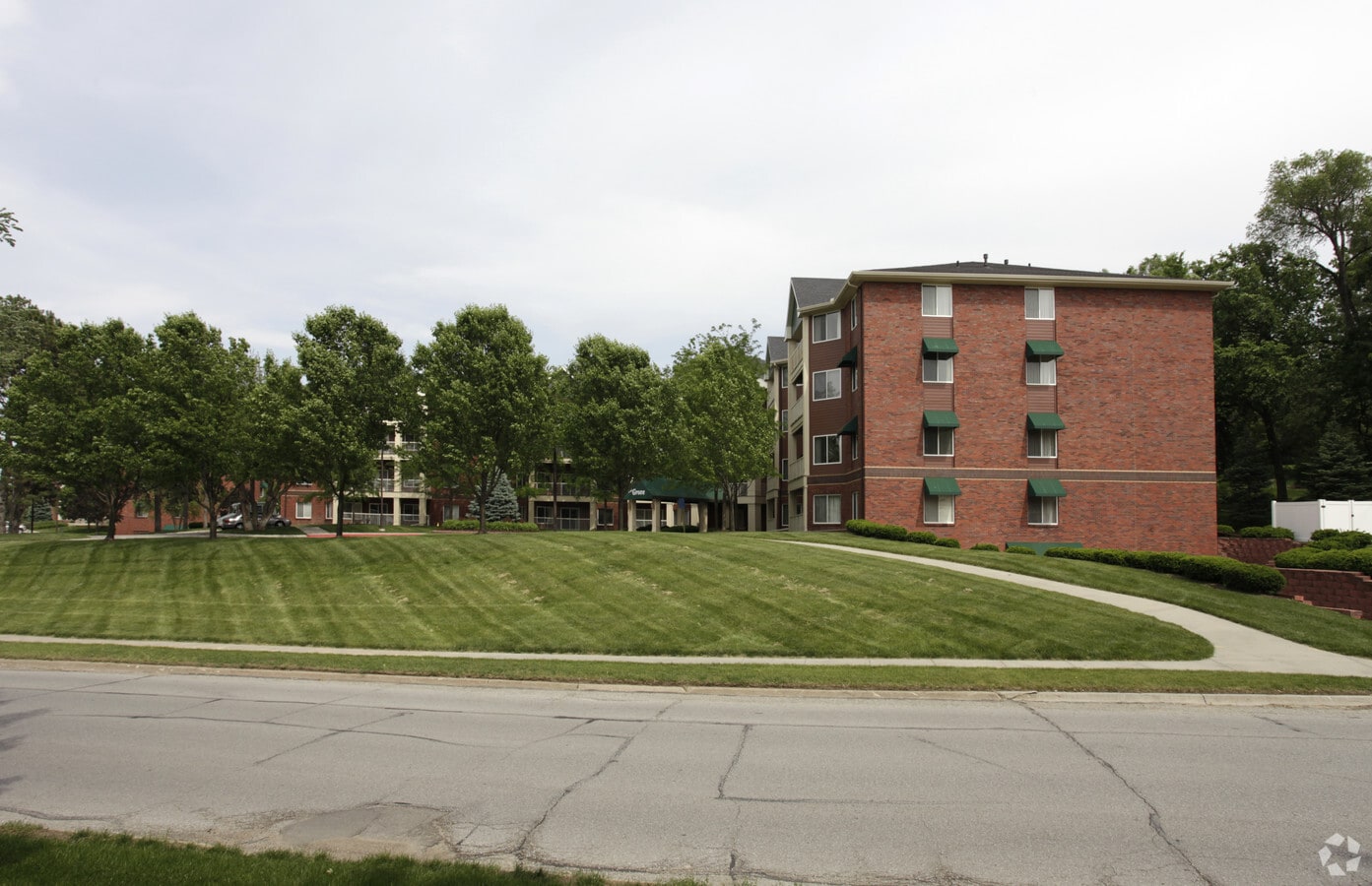 The Arboretum - The Arboretum Apartments