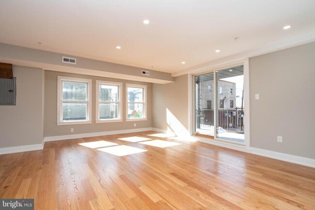 Building Photo - 1711 S 5th St Unit 3