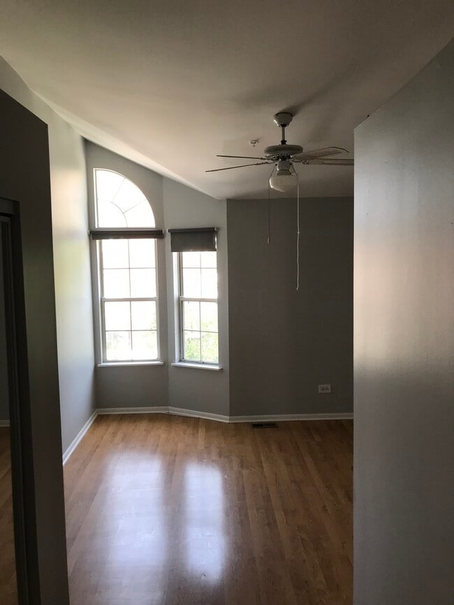 Photo - 5041 Warren St