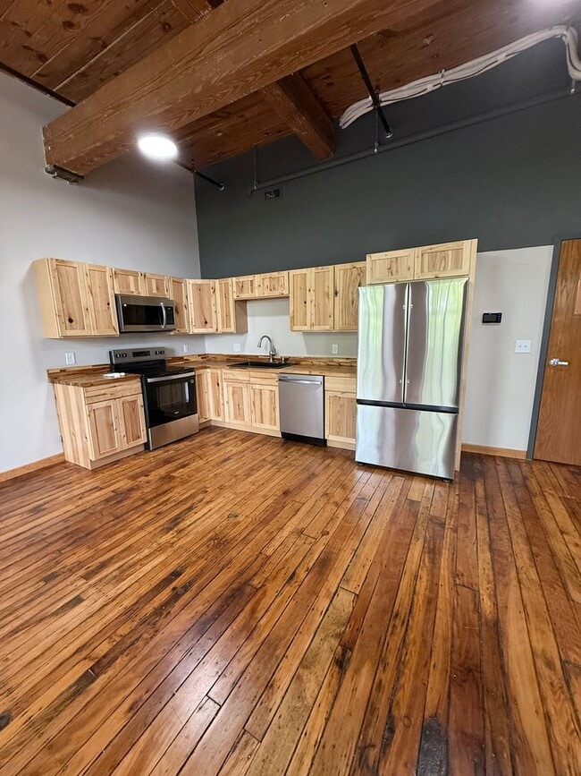 Building Photo - 70 Webster St Unit 304