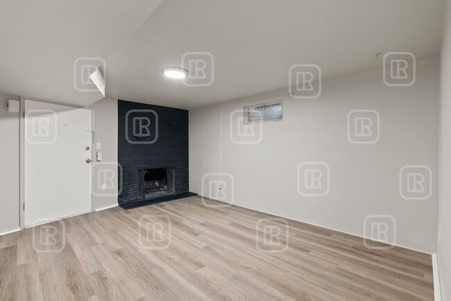 Photo - 7313 E 6th Ave