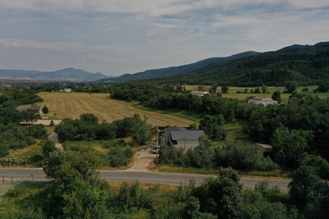 Photo - 2345 E 5950 N