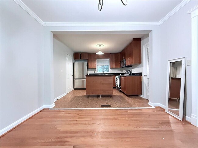1057 Latham Rd