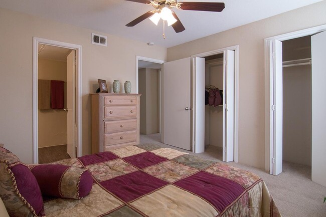 Photo - 4800 Lamonte Ln Unit #2705B