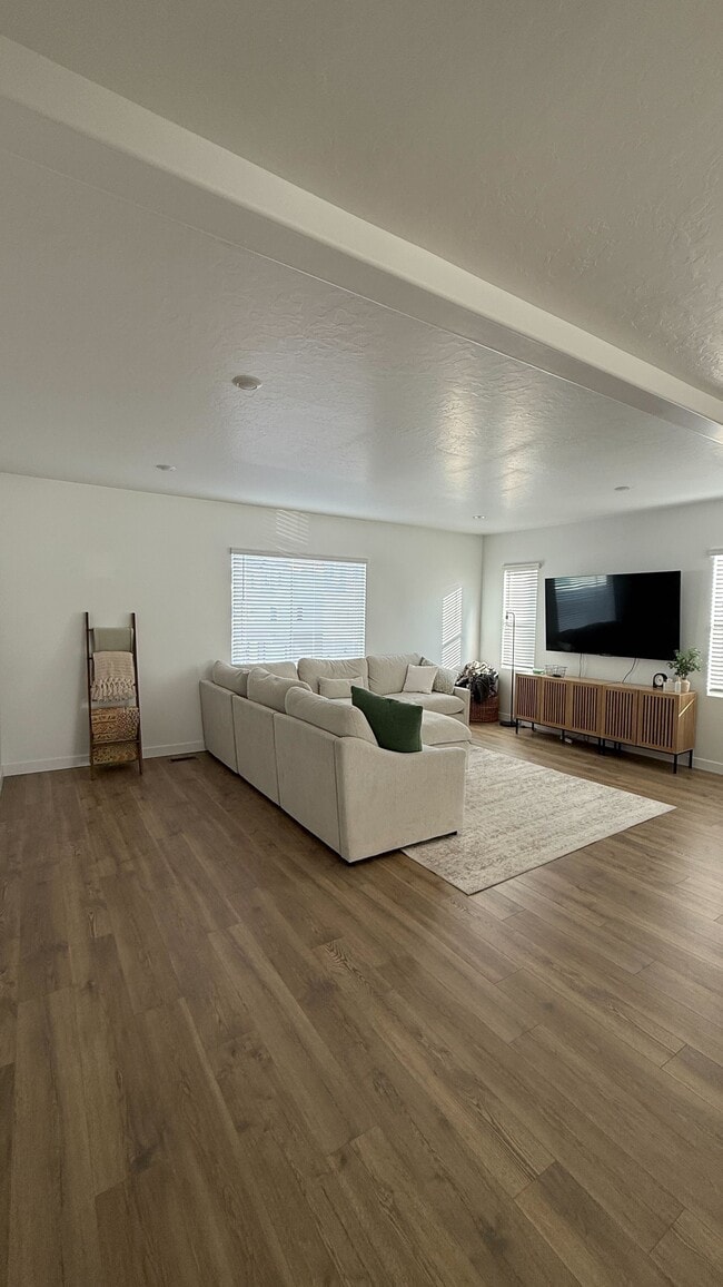 Photo - 436 S 1130 W